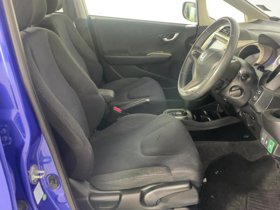 Photo '16' of Honda FIT