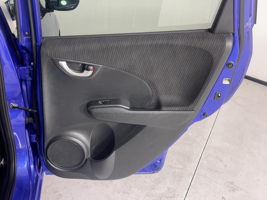 Photo '19' of Honda FIT