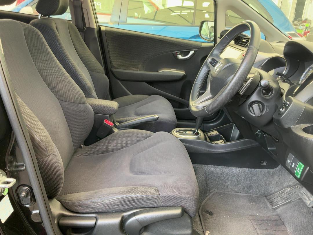 Photo '7' of Honda FIT