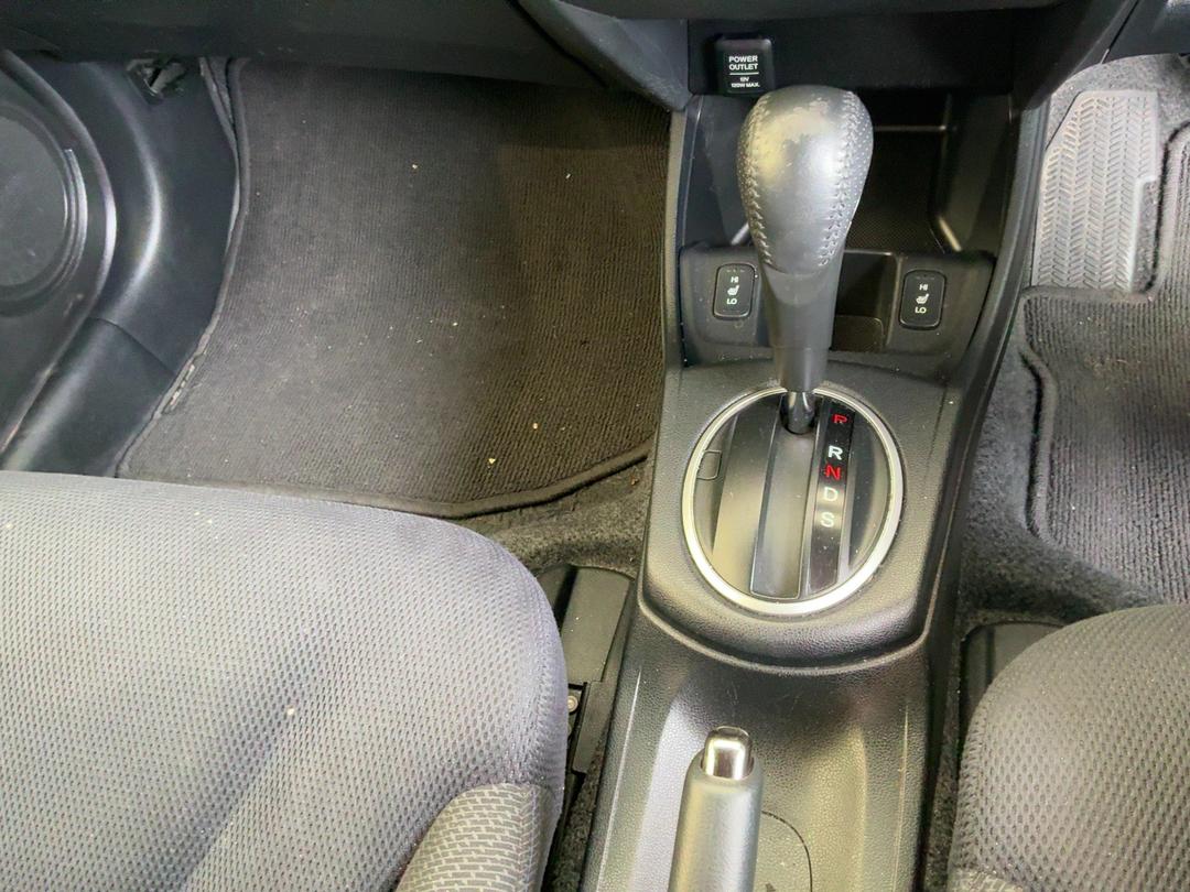 Photo '13' of Honda FIT