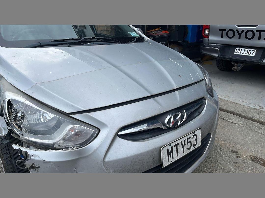 Photo '13' of Hyundai Accent Photo '13' of Hyundai Accent
