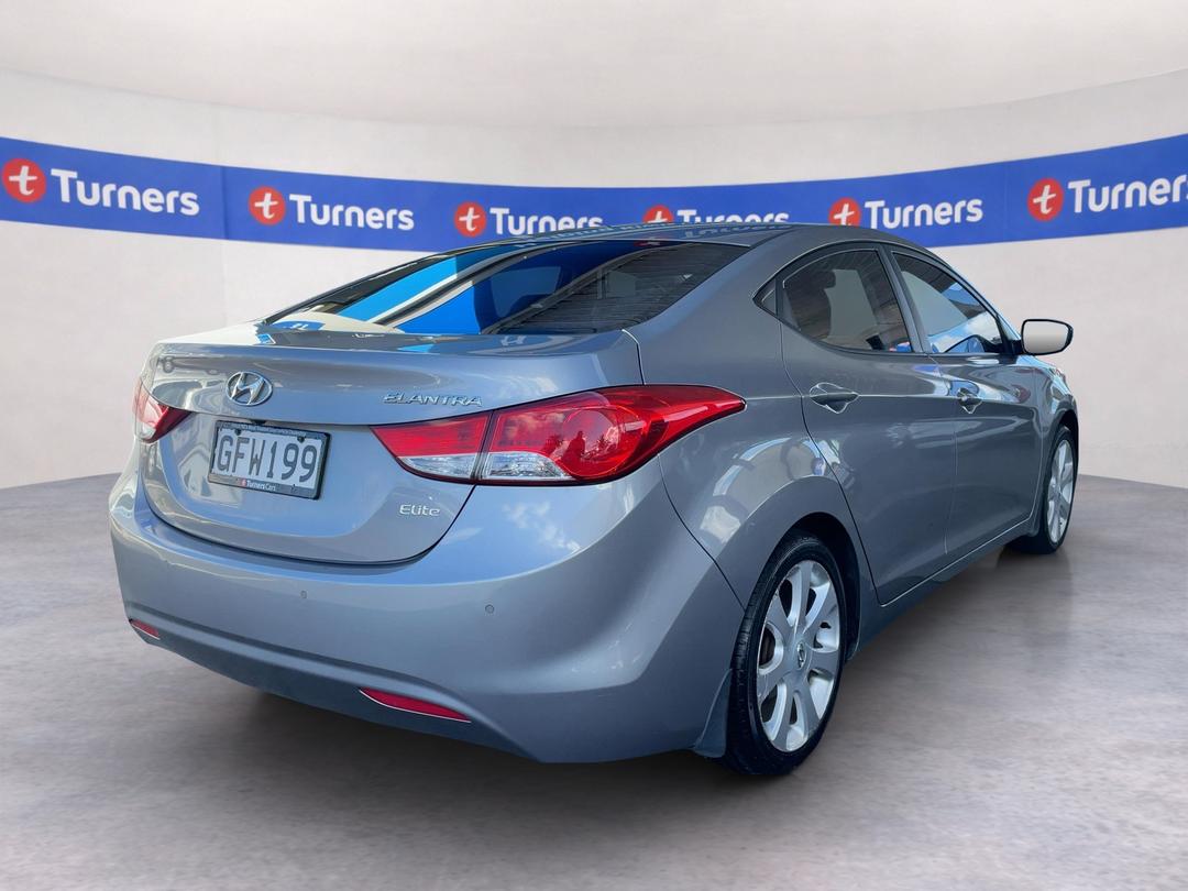 Photo '7' of Hyundai Elantra