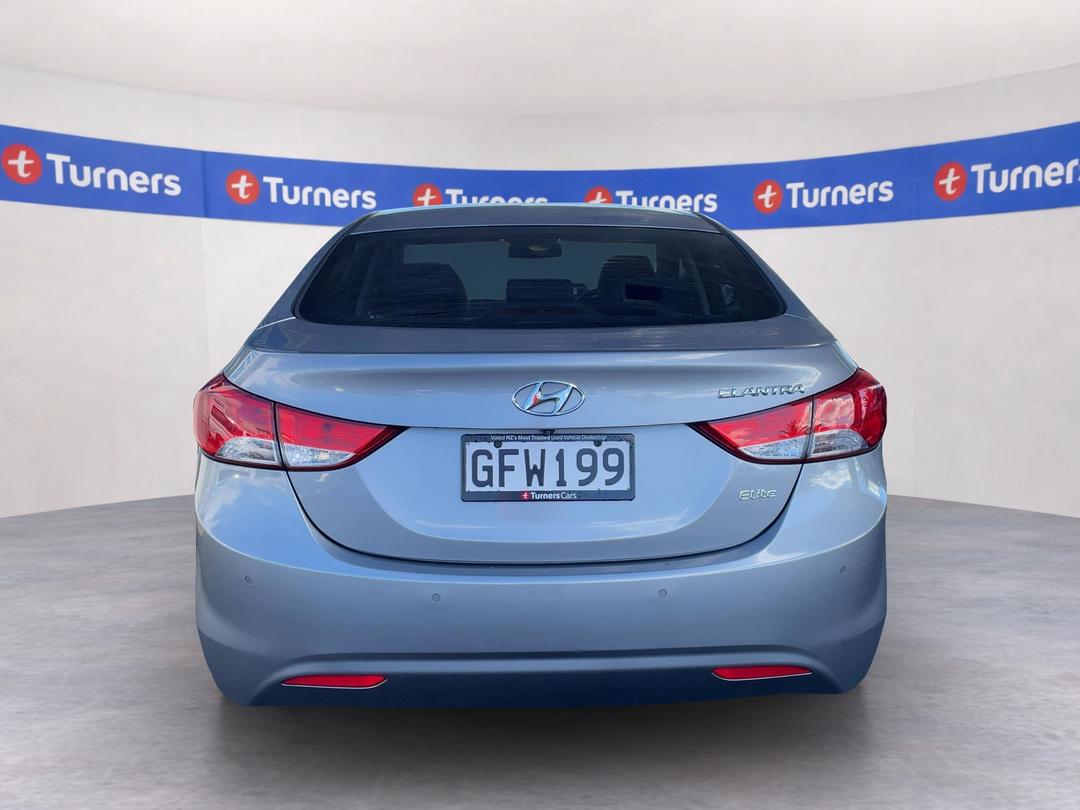 Photo '6' of Hyundai Elantra