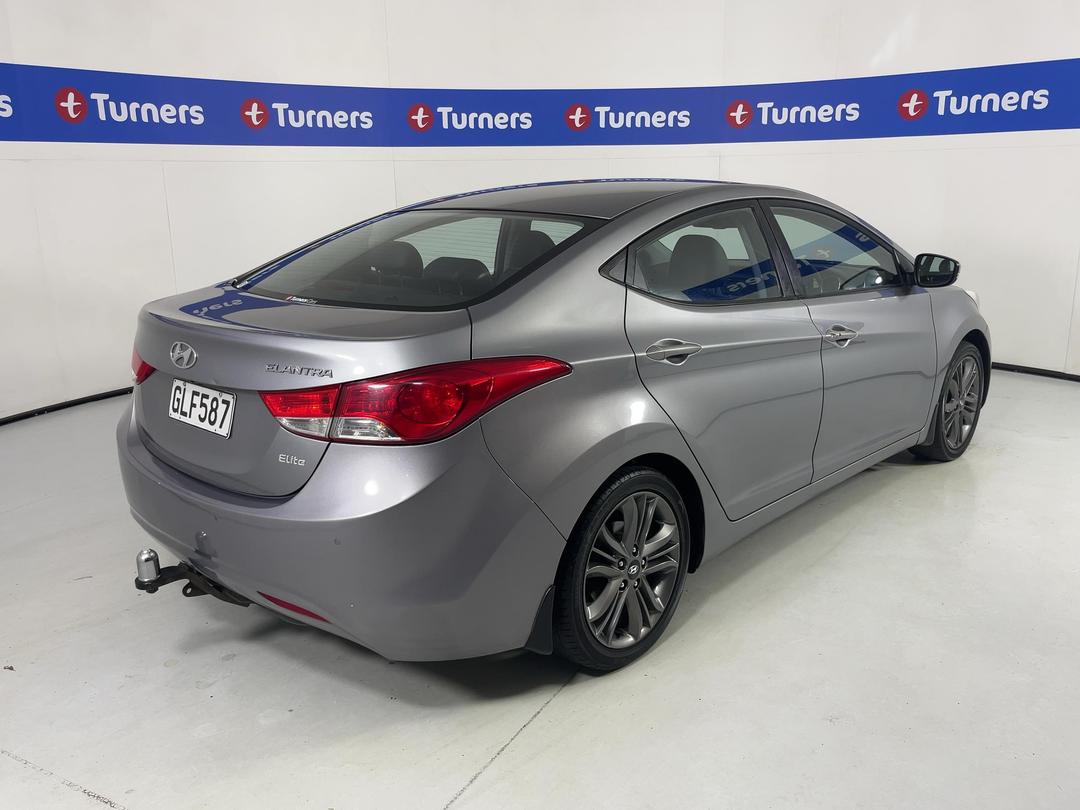 Photo '7' of Hyundai Elantra