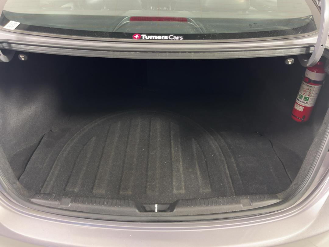 Photo '14' of Hyundai Elantra
