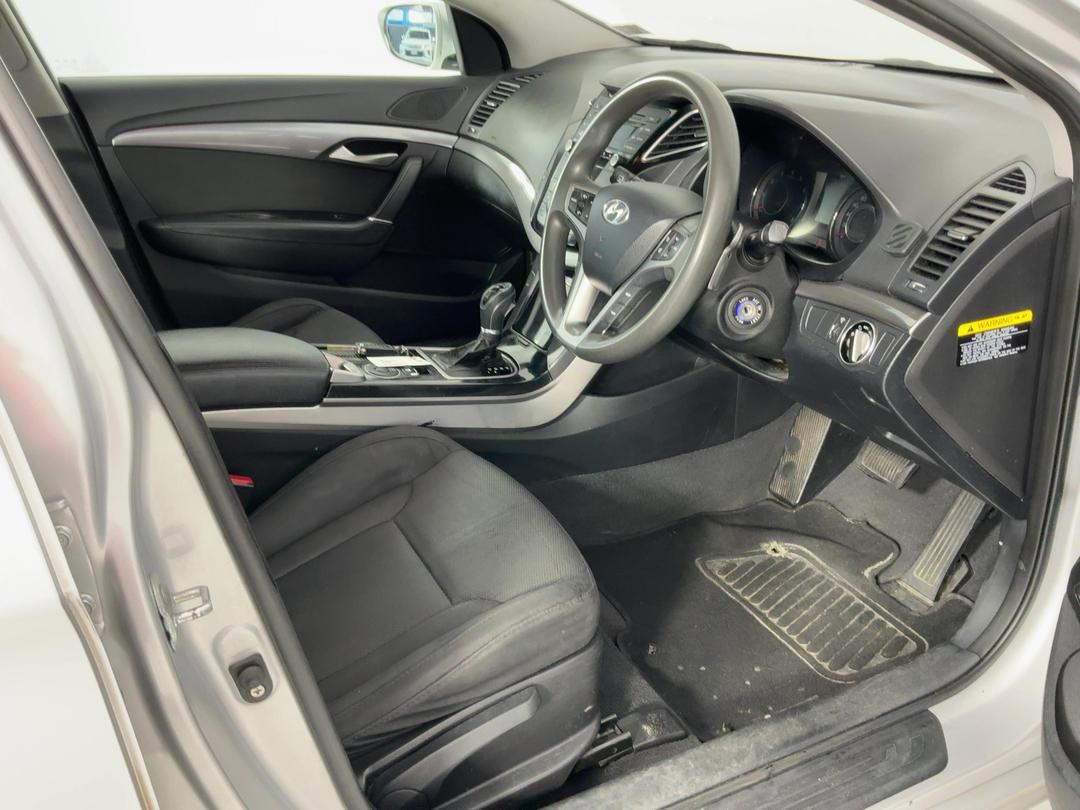 Photo '16' of Hyundai I40