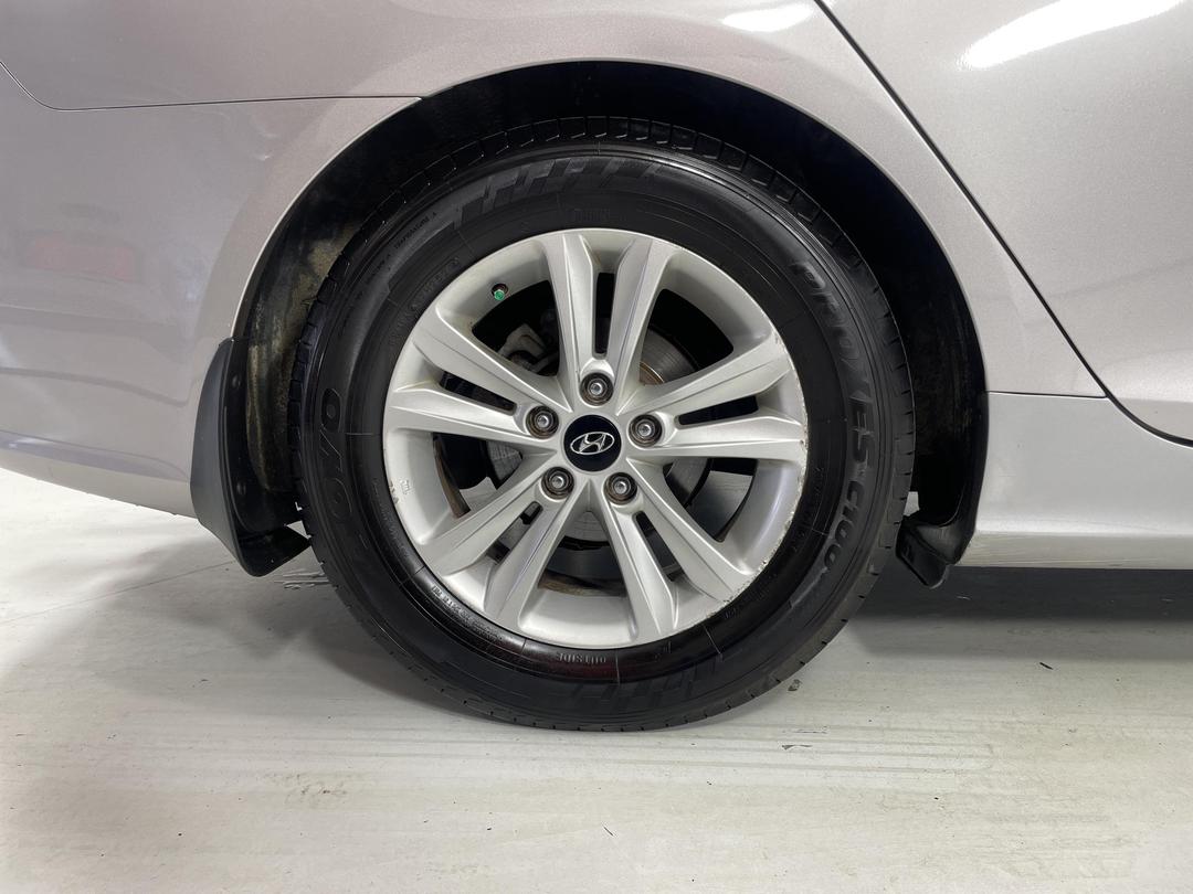 Photo '12' of Hyundai I45