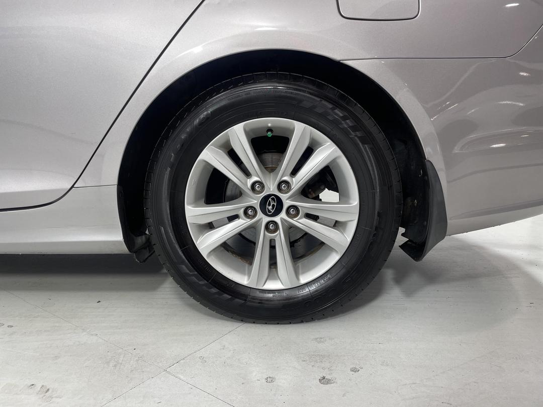 Photo '11' of Hyundai I45