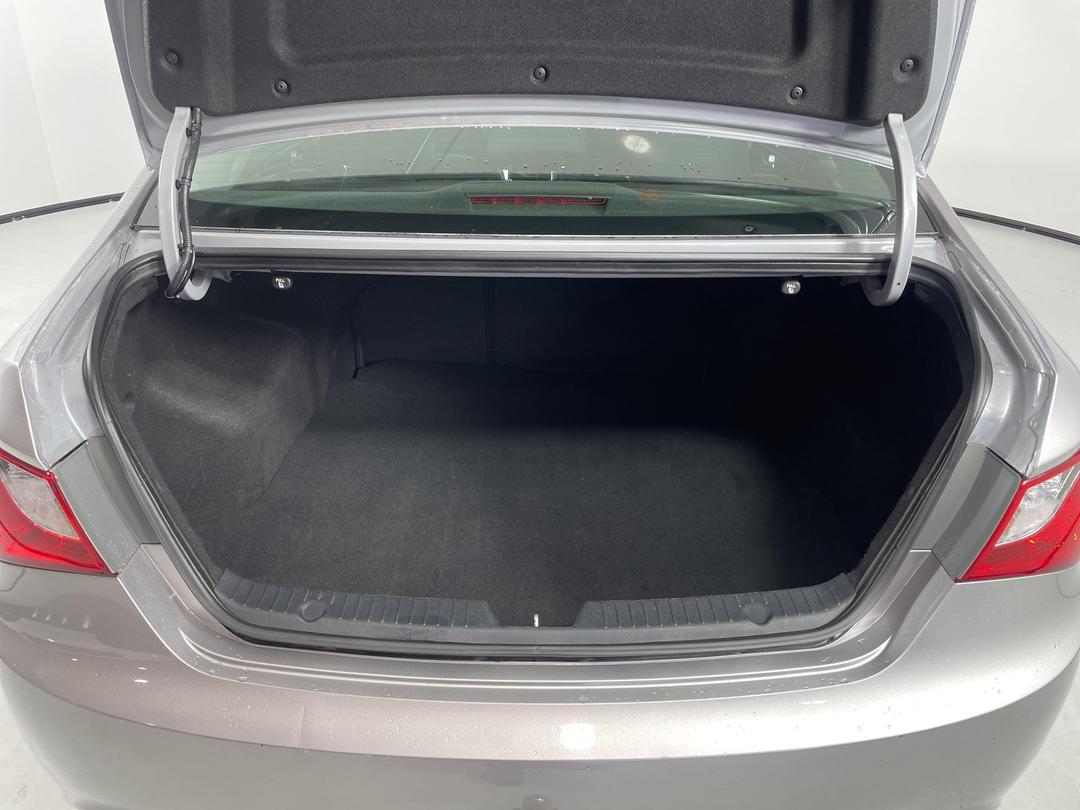 Photo '14' of Hyundai I45