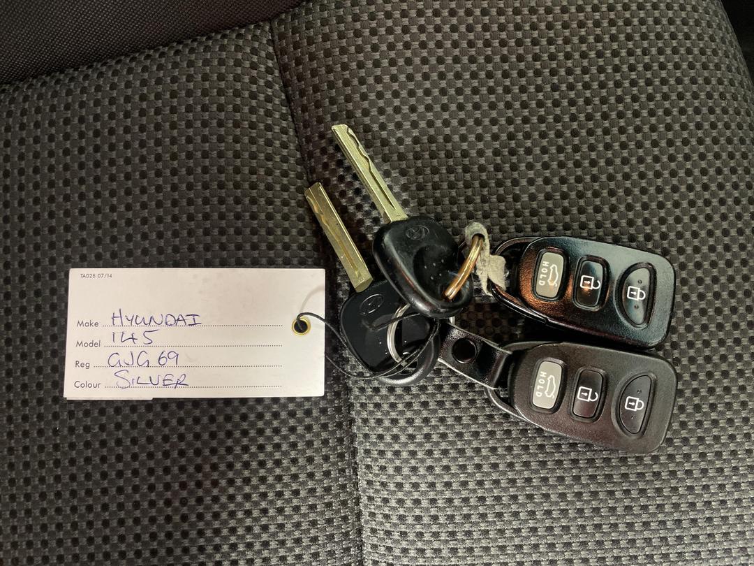 Photo '22' of Hyundai I45