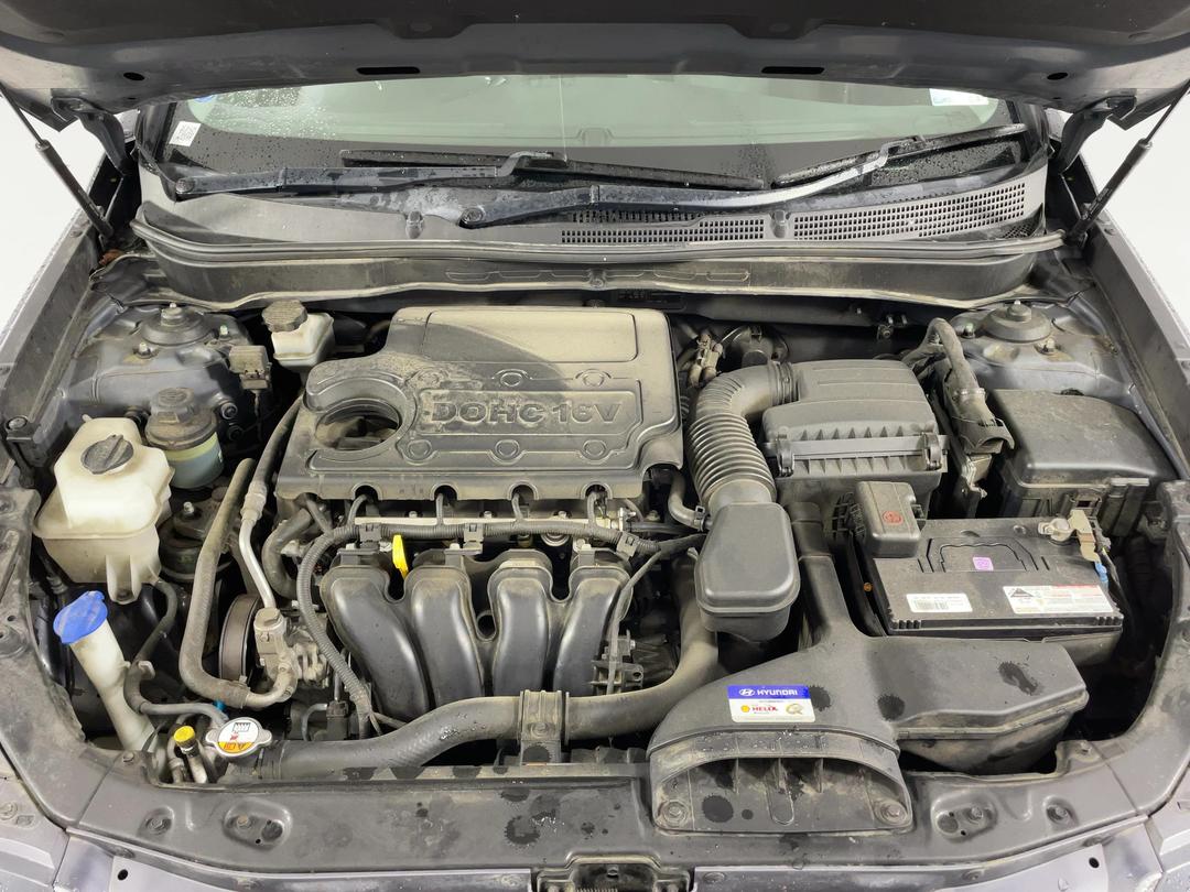 Photo '13' of Hyundai I45