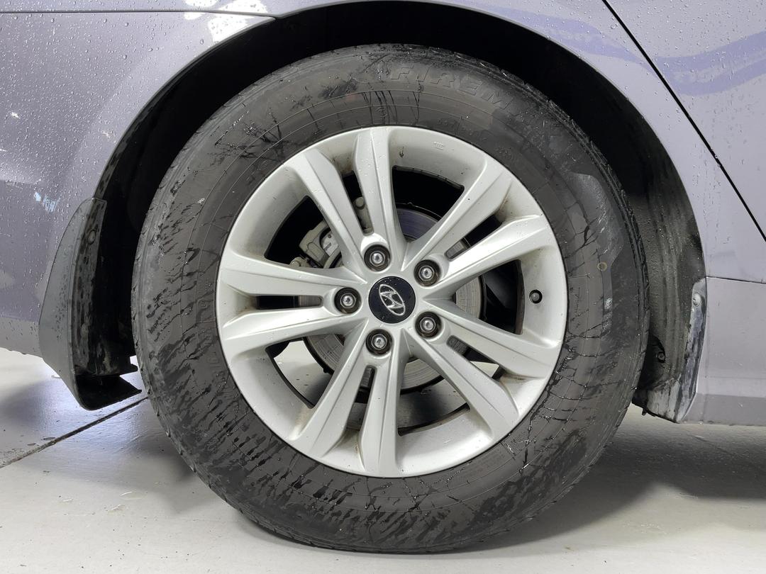 Photo '12' of Hyundai I45