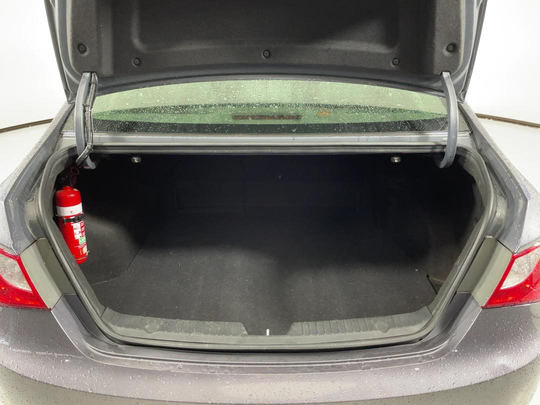 Photo '14' of Hyundai I45