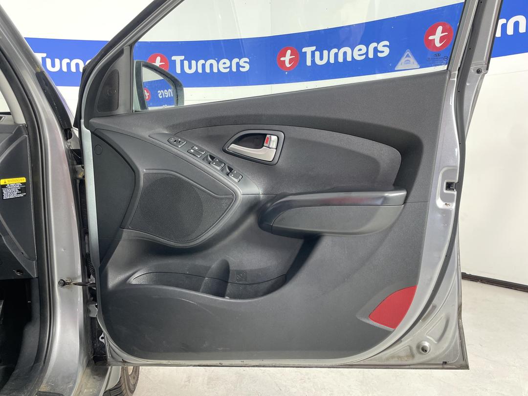 Photo '13' of Hyundai Ix35