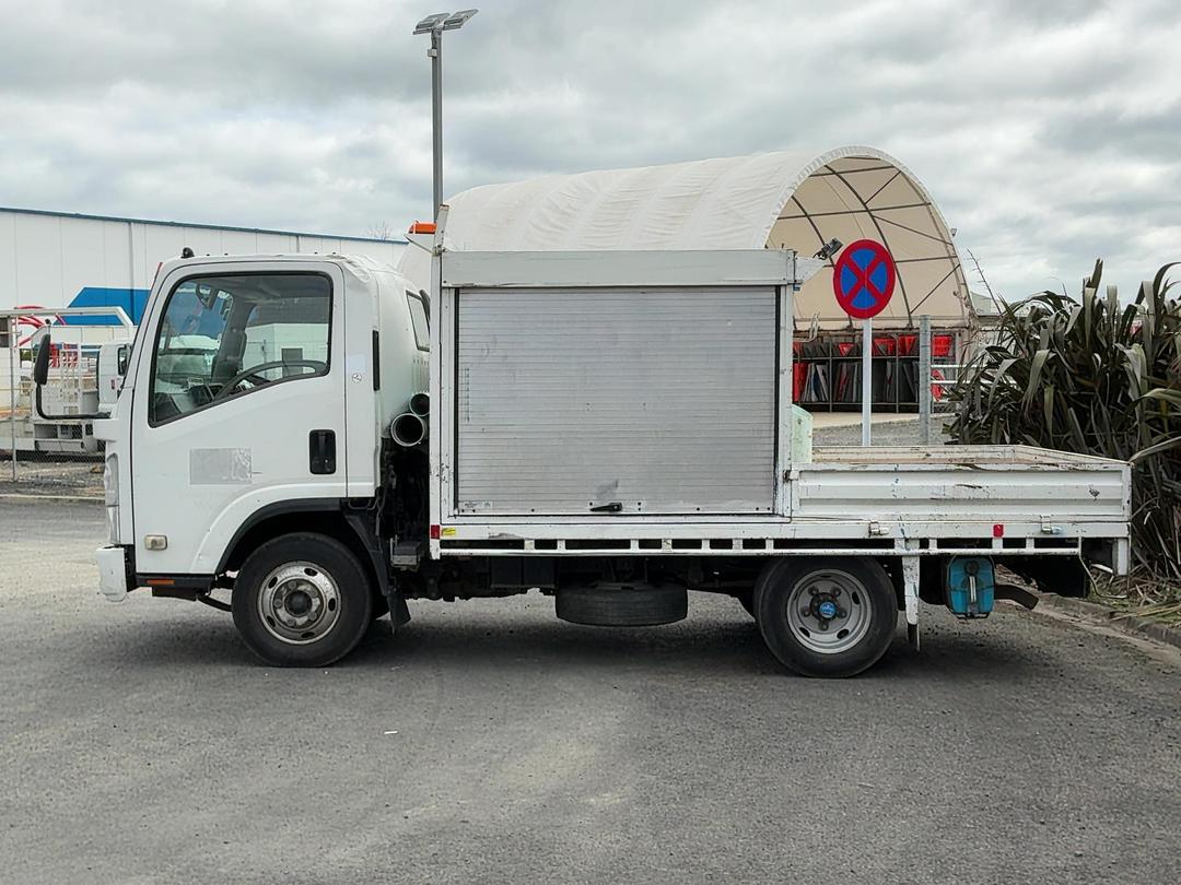Photo '9' of Isuzu N Series NPR250S Flat Deck