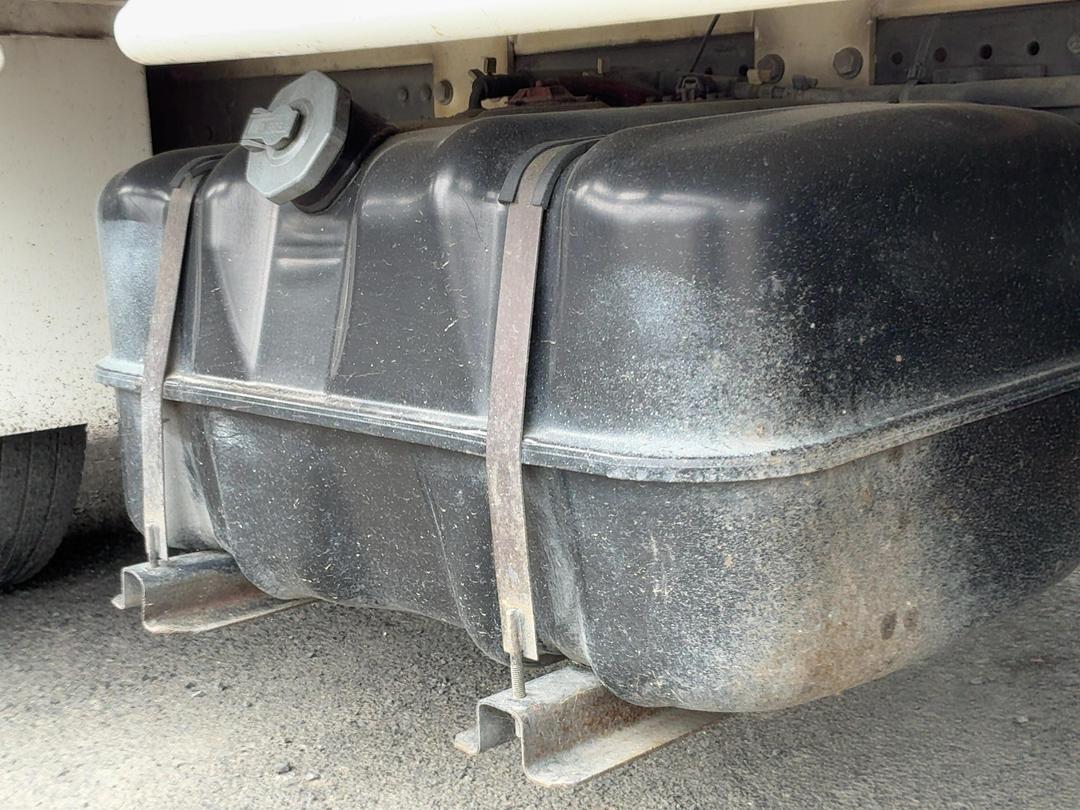 Photo '39' of Isuzu N Series NPR250S Flat Deck