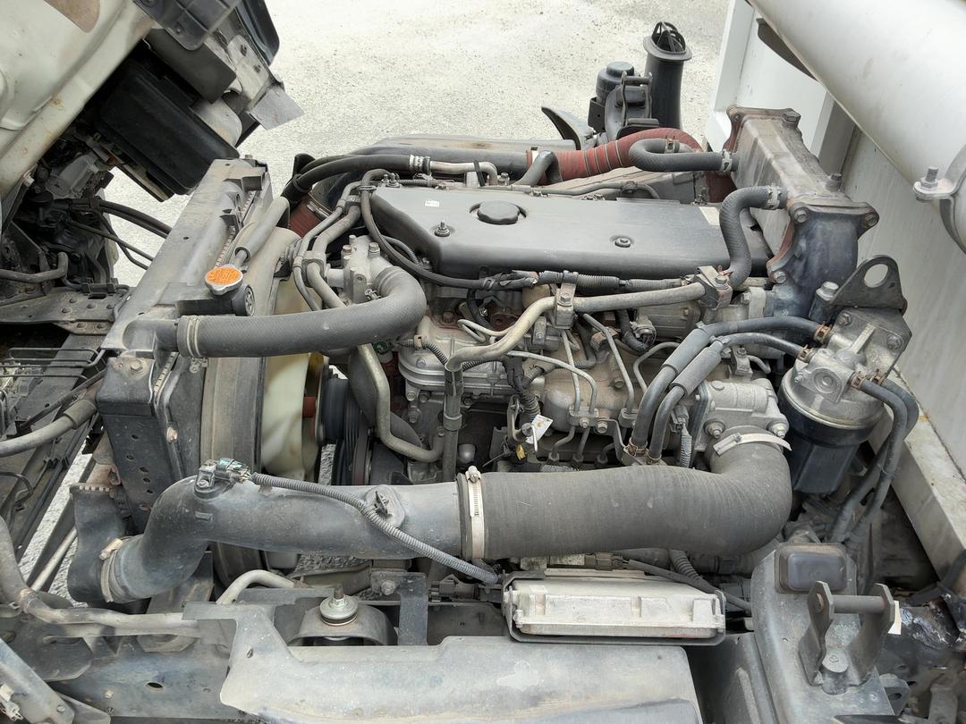 Photo '43' of Isuzu N Series NPR250S Flat Deck