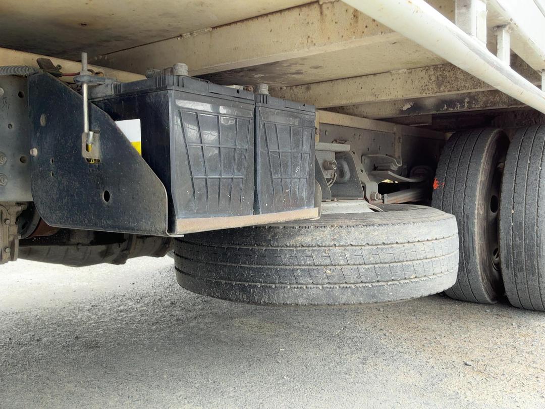 Photo '41' of Isuzu N Series NPR250S Flat Deck