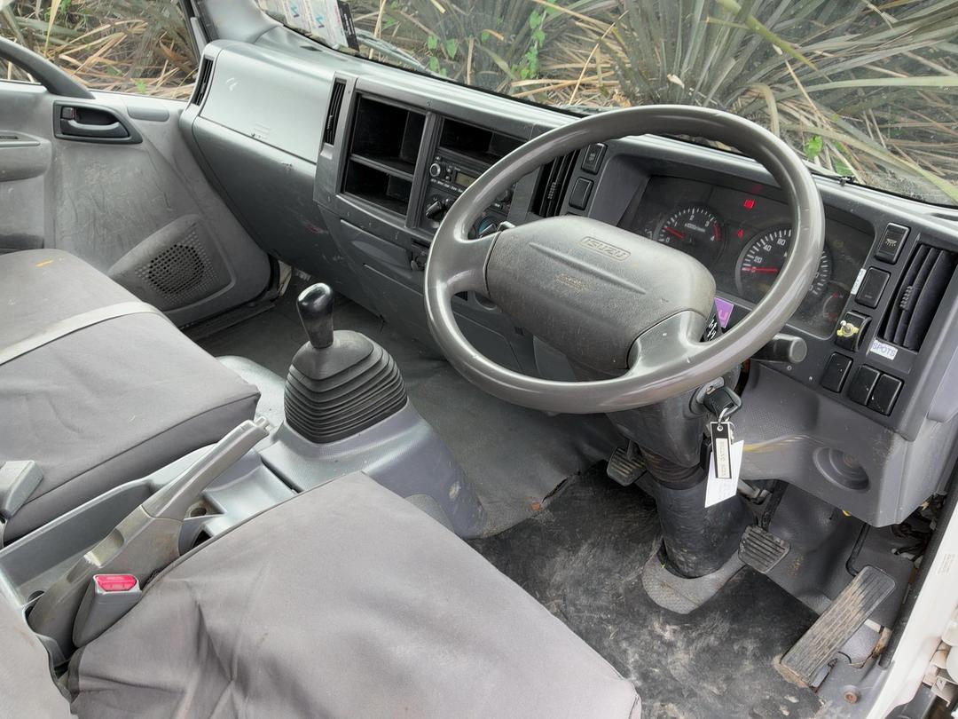 Photo '11' of Isuzu N Series NPR250S Flat Deck