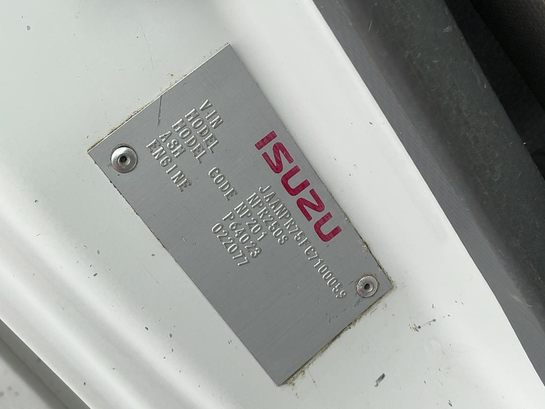 Photo '47' of Isuzu N Series NPR250S Flat Deck