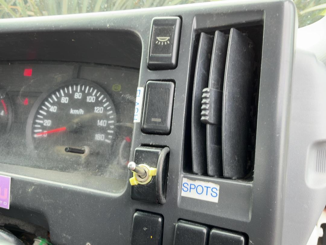 Photo '17' of Isuzu N Series NPR250S Flat Deck