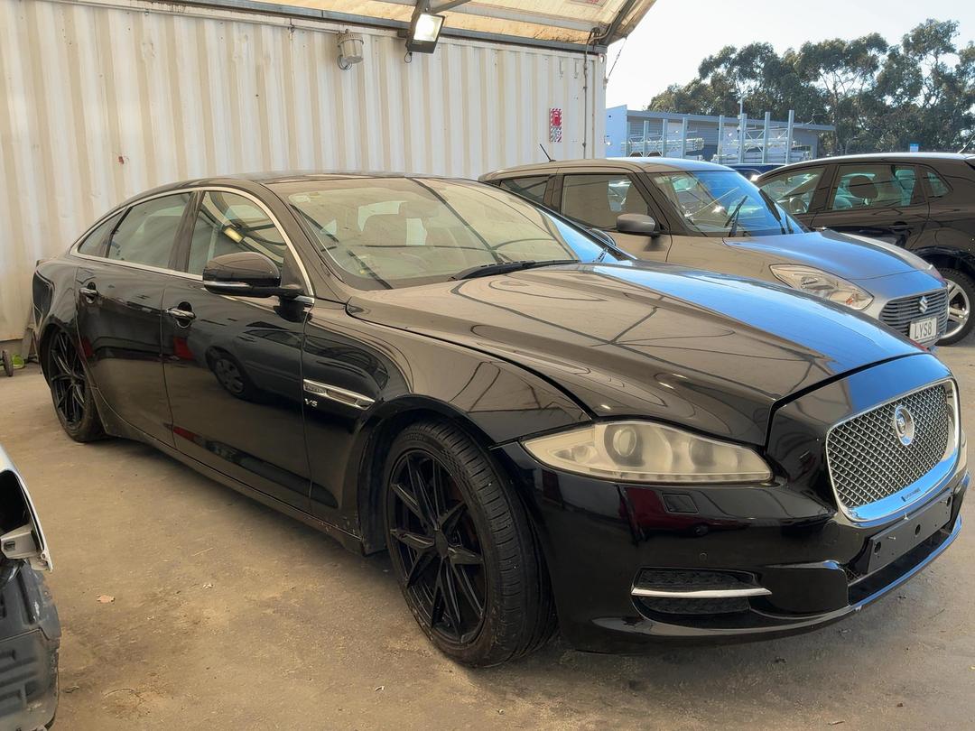Photo '3' of Jaguar XJ 3.0S/C PL LWB Photo '3' of Jaguar XJ 3.0S/C PL LWB