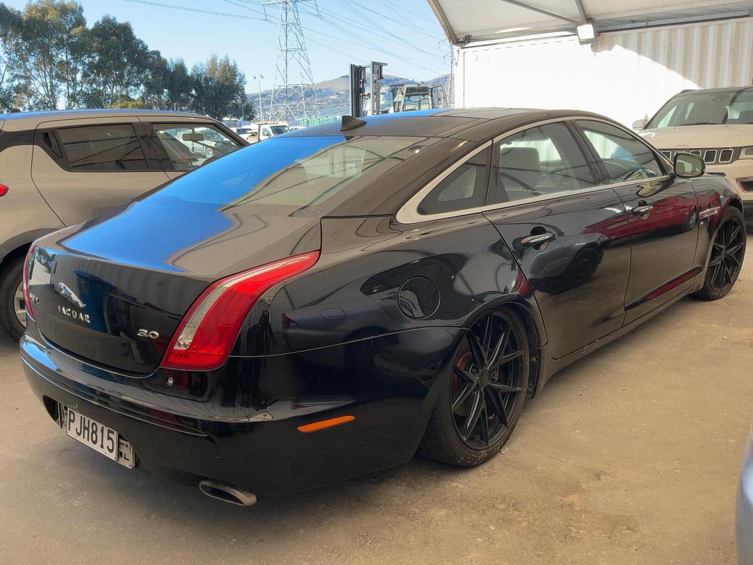 Photo '4' of Jaguar XJ 3.0S/C PL LWB Photo '4' of Jaguar XJ 3.0S/C PL LWB