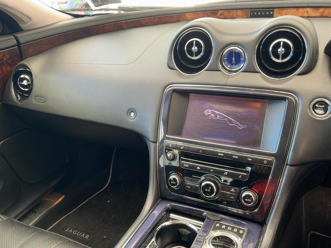 Photo '18' of Jaguar XJ 3.0S/C PL LWB Photo '18' of Jaguar XJ 3.0S/C PL LWB