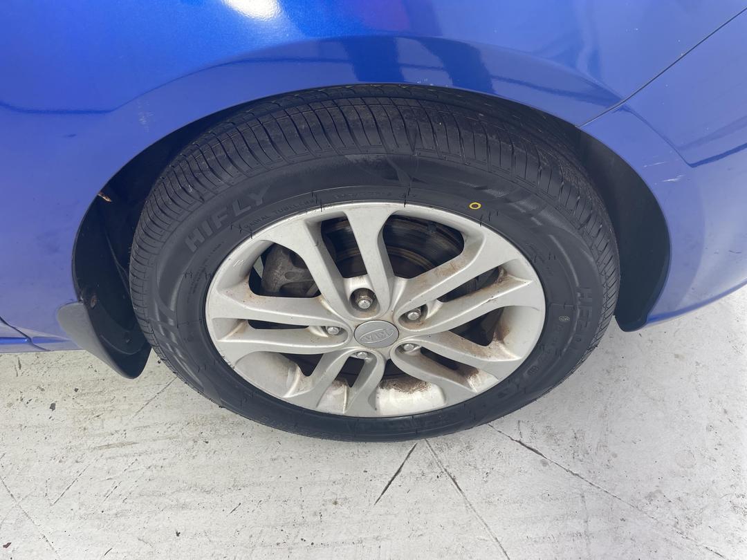 Photo '9' of KIA Cerato