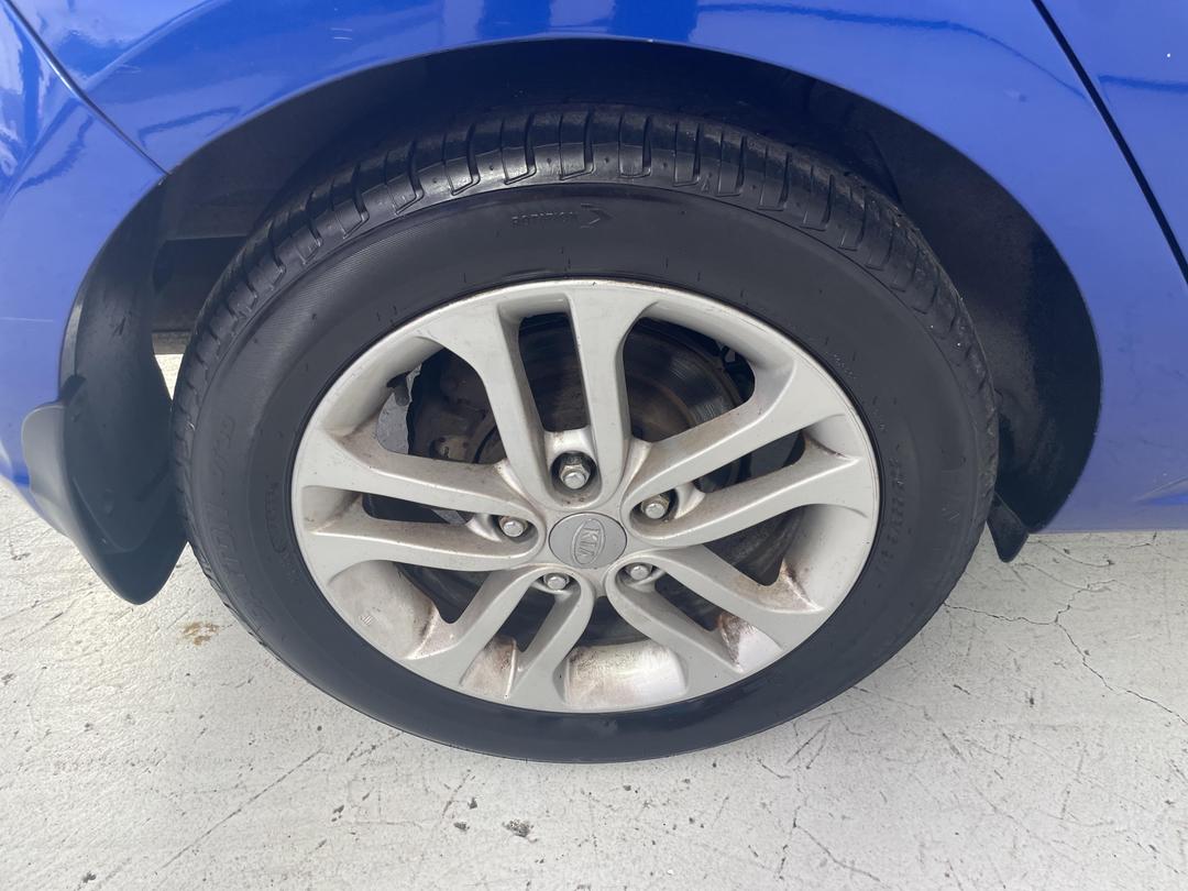 Photo '12' of KIA Cerato