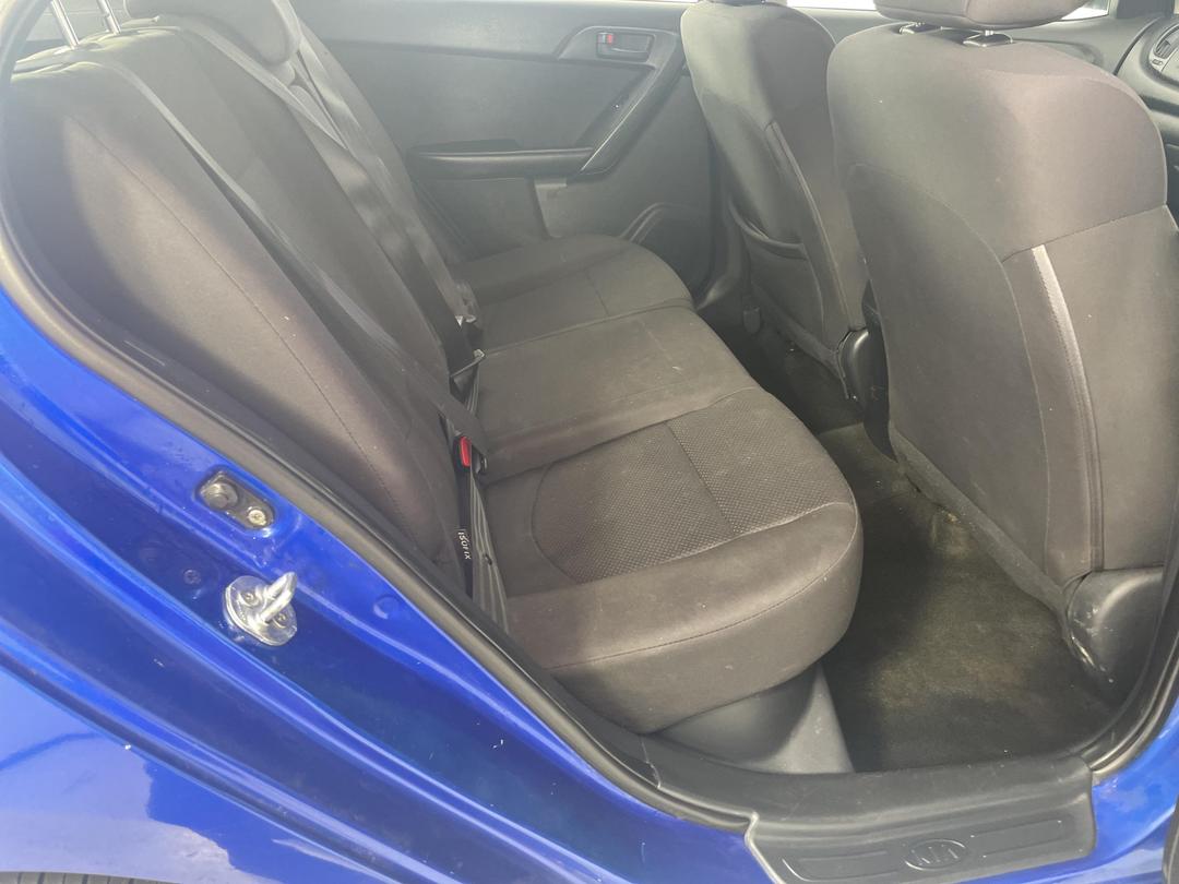 Photo '20' of KIA Cerato