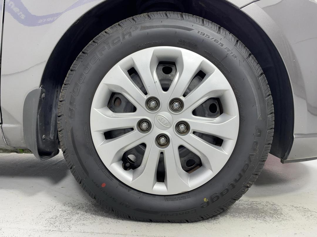 Photo '9' of KIA Cerato