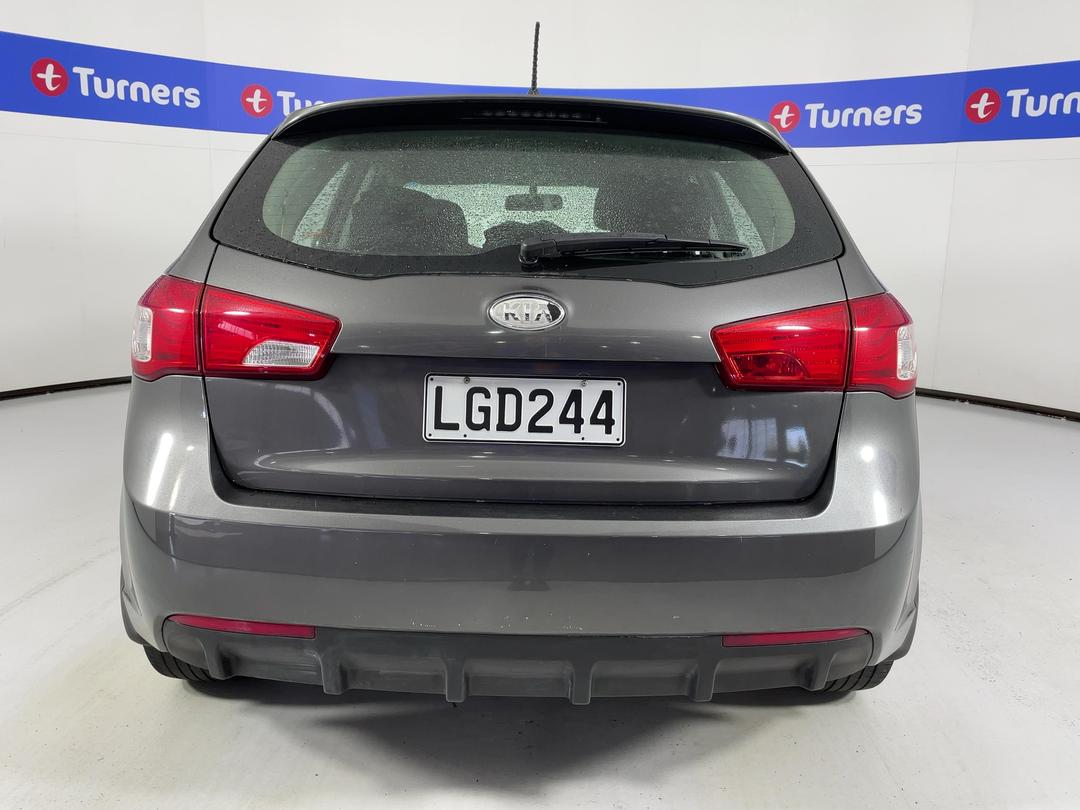 Photo '6' of KIA Cerato