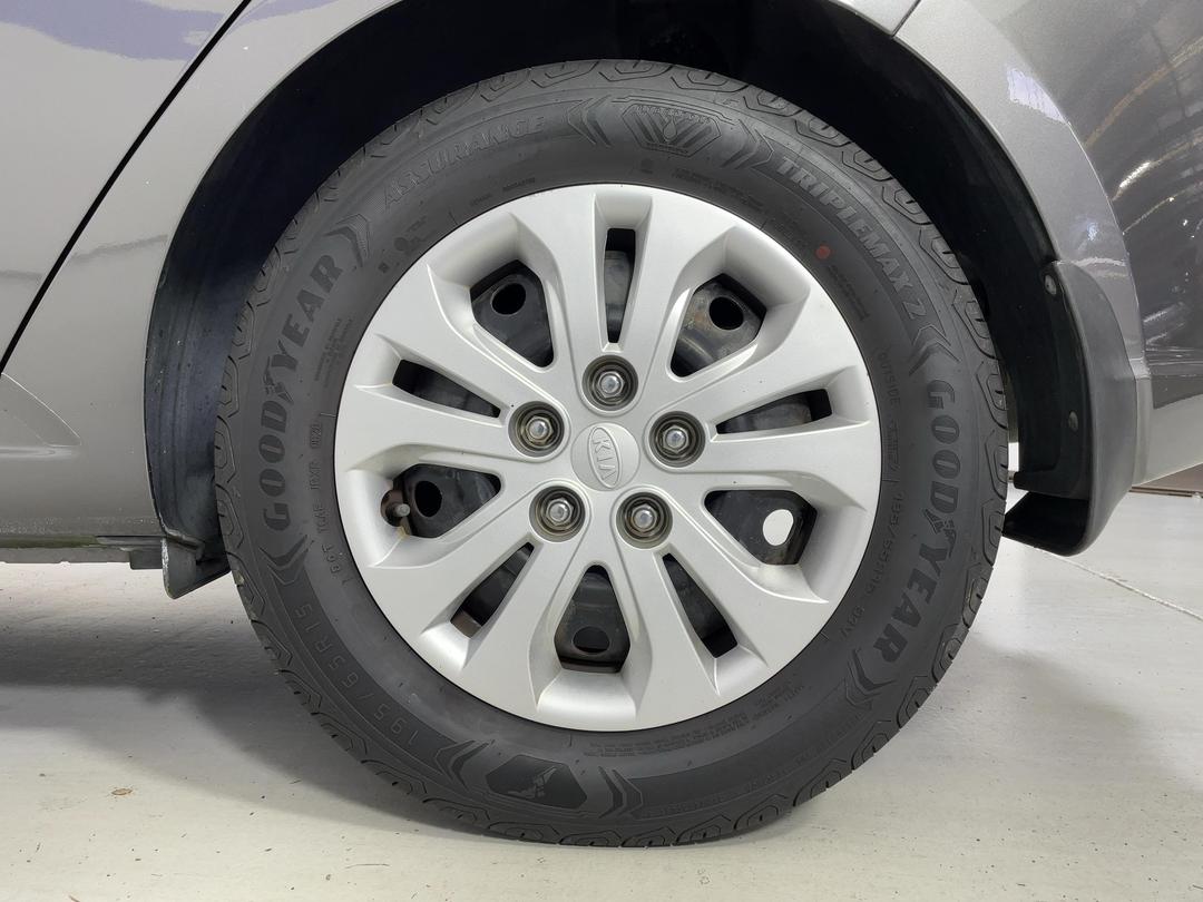 Photo '11' of KIA Cerato