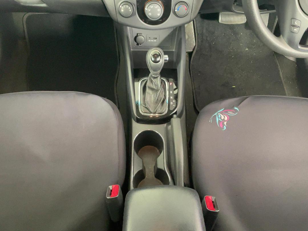 Photo '18' of KIA Cerato