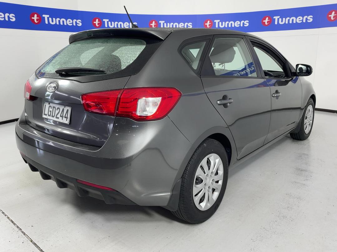 Photo '7' of KIA Cerato