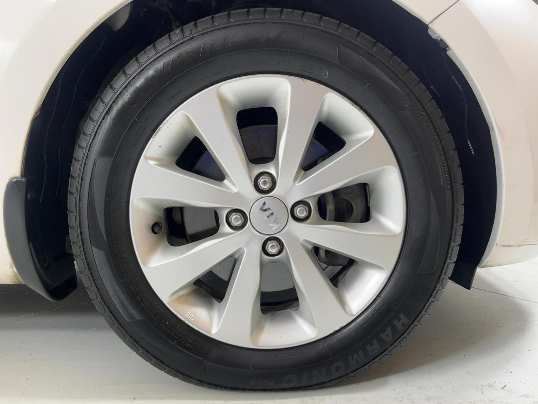 Photo '9' of KIA RIO