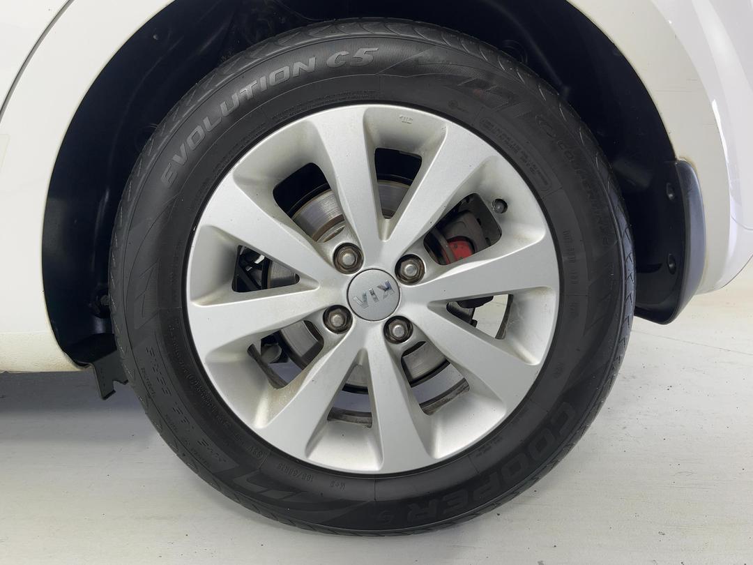 Photo '11' of KIA RIO