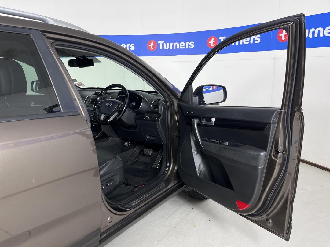 Photo '15' of KIA Sorento