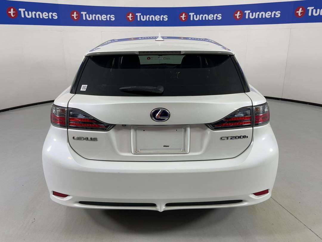 Photo '6' of Lexus CT200H