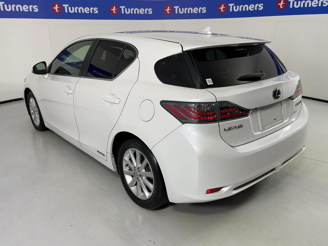 Photo '5' of Lexus CT200H
