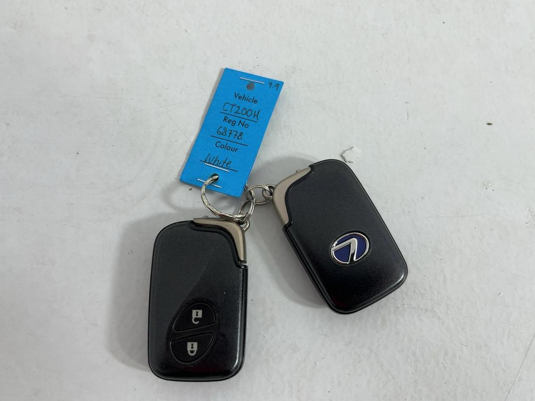 Photo '22' of Lexus CT200H