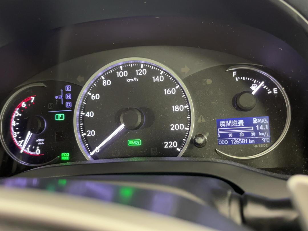 Photo '21' of Lexus CT200H