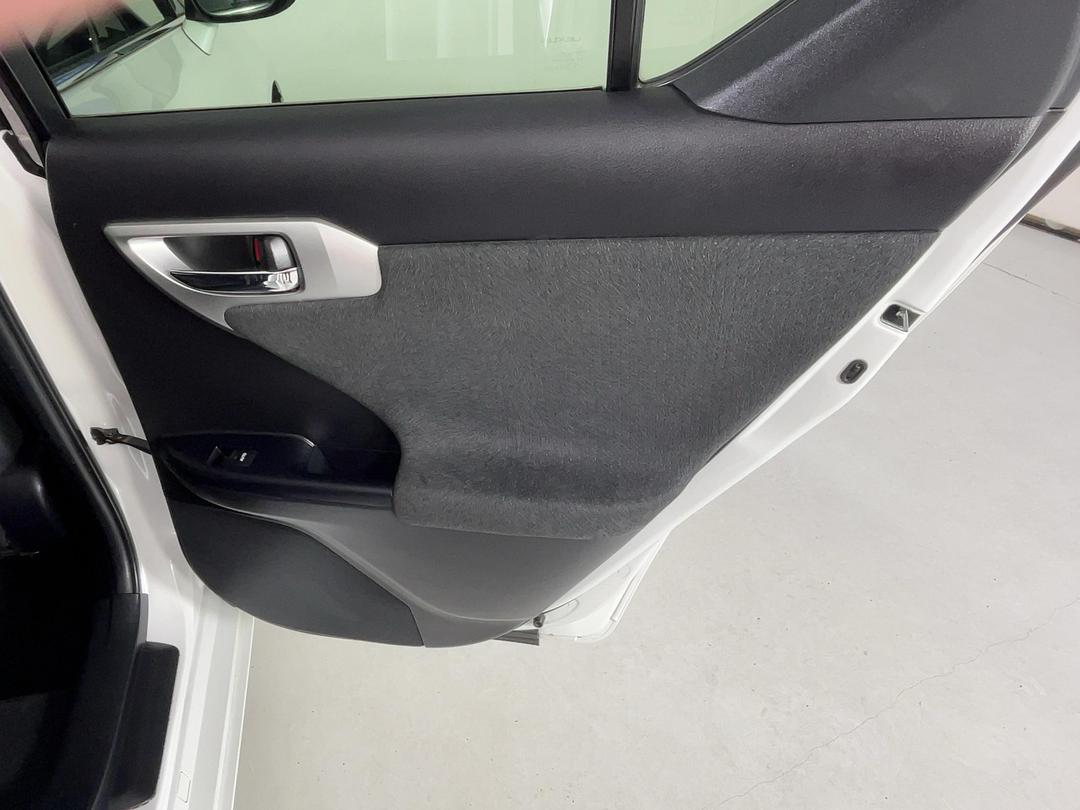 Photo '19' of Lexus CT200H