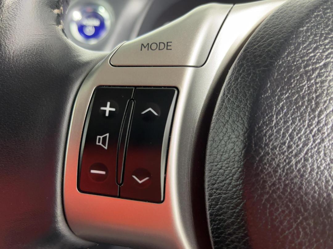 Photo '24' of Lexus CT200H