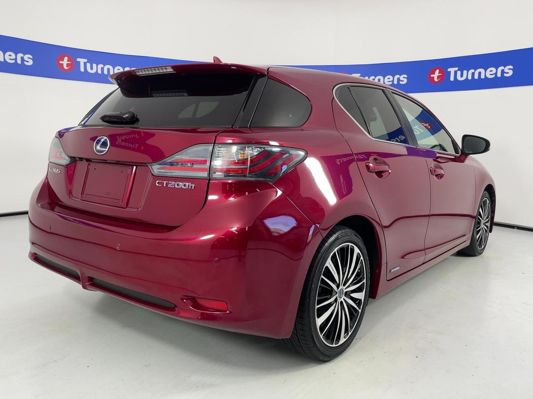 Photo '7' of Lexus CT200H