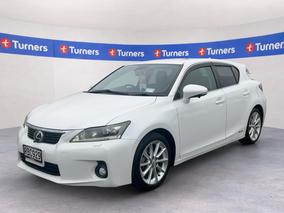 Photo '4' of Lexus CT200H