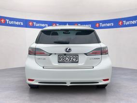 Photo '6' of Lexus CT200H