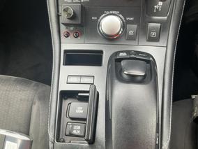 Photo '30' of Lexus CT200H