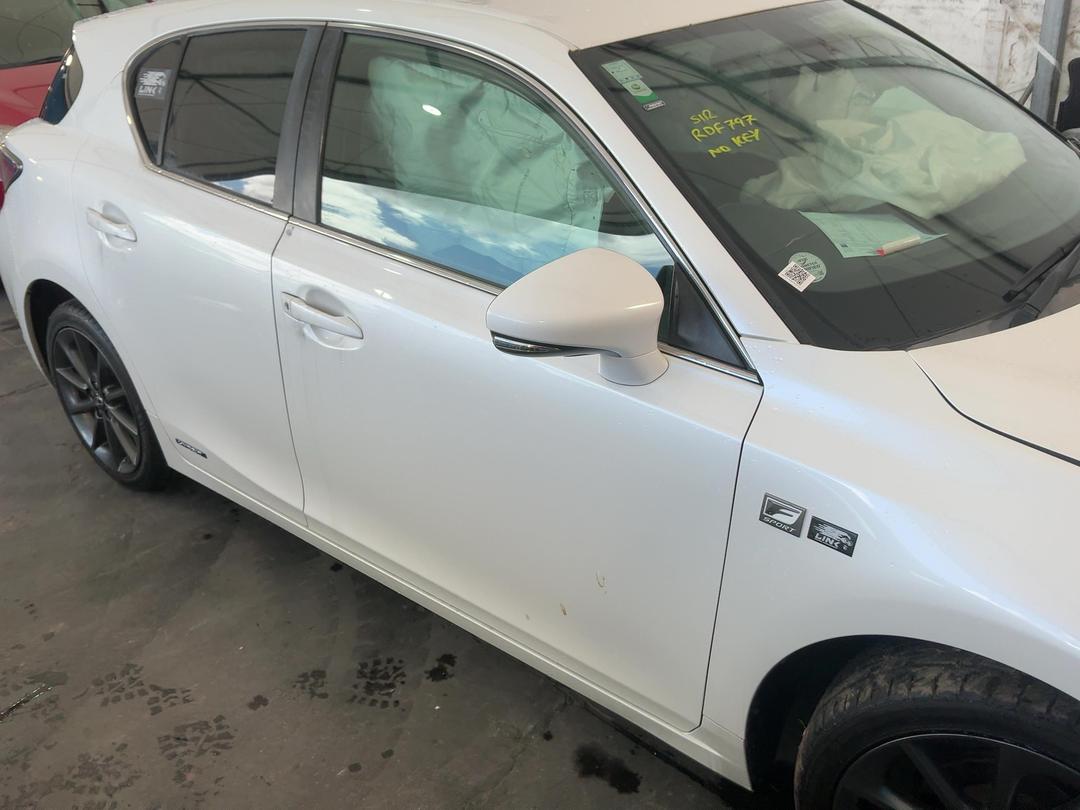 Photo '3' of Lexus CT200H